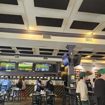 Taps on Main - Sports Bars Near Me - Kansas City, Missouri Taps on Main - Sports Bars Near Me - Kansas City, Missouri