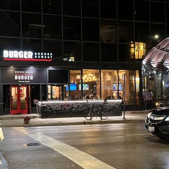 Gordon Ramsay Burger - Salad Near Me - Chicago, Illinois