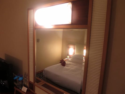 Oasis Avenue by null