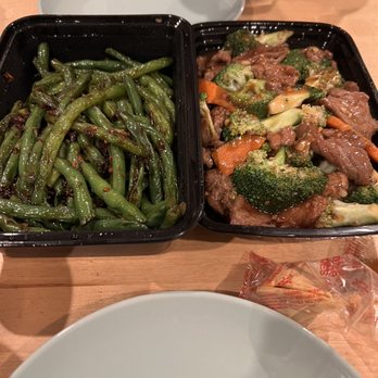 Grandview Palace - String beans, beef Beef with Broccoli - Chinese Near Me - Pasadena, California Grandview Palace - String beans, beef Beef with Broccoli - Chinese Near Me - Pasadena, California