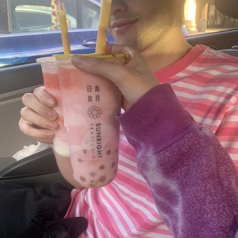 Sunright Tea Studio - Chino - Strawberry Frosty - Bubble Tea Near Me - Chino, California Sunright Tea Studio - Chino - Strawberry Frosty - Bubble Tea Near Me - Chino, California