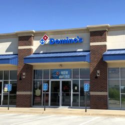 Domino's Pizza - Building Exterior
