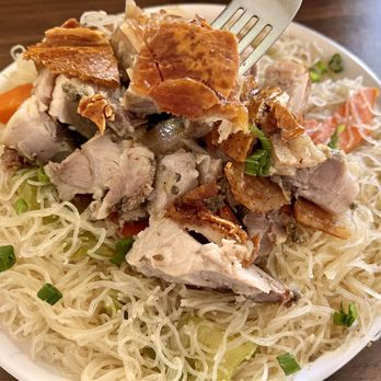 Alloz Grill - Crispy pork belly and pancit - Filipino Near Me - North Vancouver, British Columbia Alloz Grill - Crispy pork belly and pancit - Filipino Near Me - North Vancouver, British Columbia