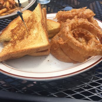 Brasky's Bar & Grill - Grilled cheese and onion rings - Bars Near Me - Peoria, Illinois