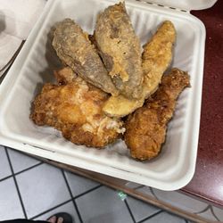 Minit Stop - 3pcs box comes with 3 wedges and 2 thighs and 1 drumstick.