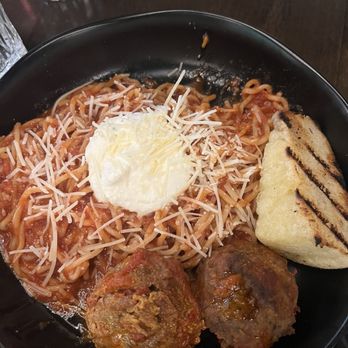 Sette Pasta House - Spaghetti Pomodoro with meatballs - Italian Near Me - Granite Bay, California Sette Pasta House - Spaghetti Pomodoro with meatballs - Italian Near Me - Granite Bay, California