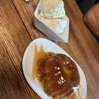 Ink & Ale Brewhouse - The Bundt cake - Breweries Near Me - New Castle, Indiana Ink & Ale Brewhouse - The Bundt cake - Breweries Near Me - New Castle, Indiana