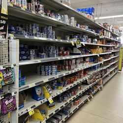 Dollar General - Can food section ok!