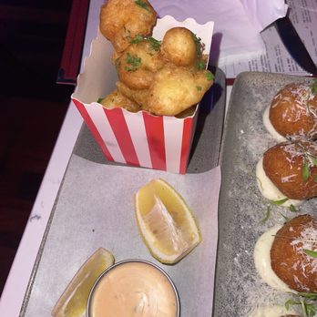 Winnie’s Broadway - Fried shrimp with bang bang sauce, delicious - Cocktail Bars Near Me - New York, New York Winnie’s Broadway - Fried shrimp with bang bang sauce, delicious - Cocktail Bars Near Me - New York, New York