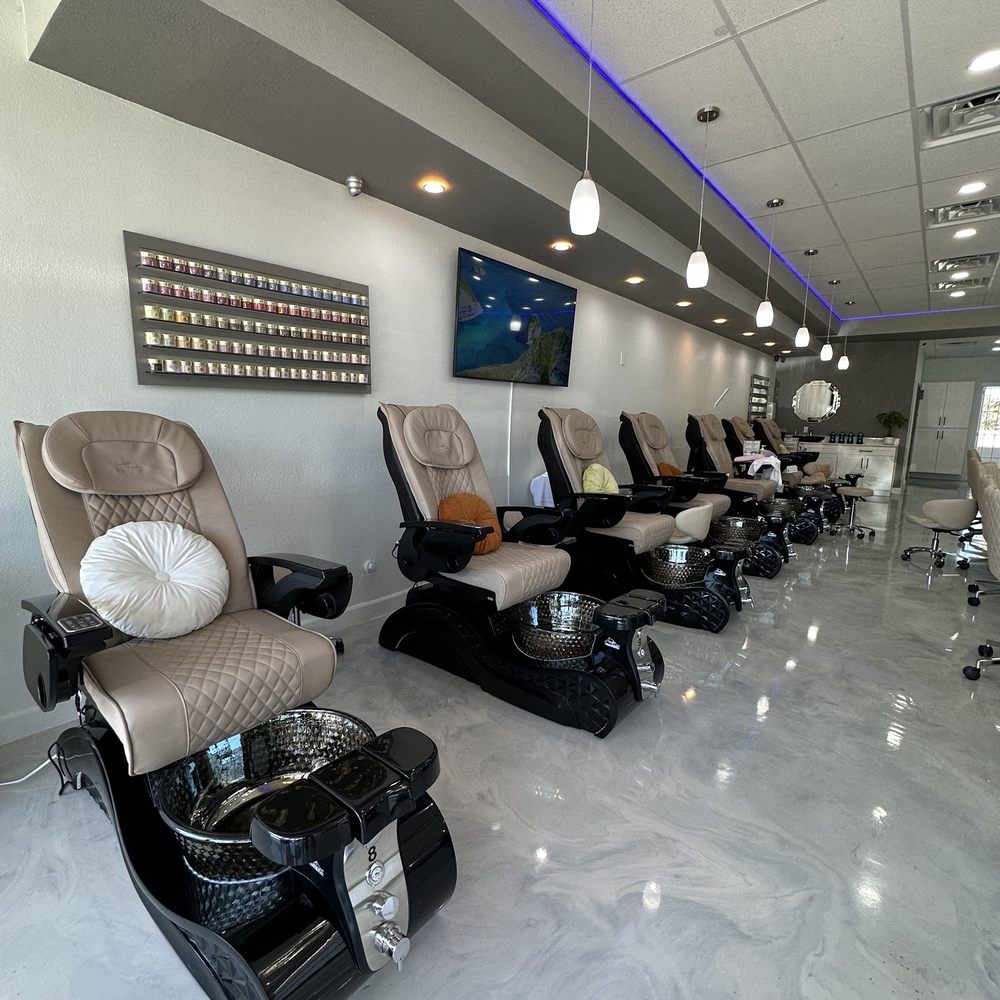 Ucare Nails Bar - Nail Salons Near Me - Escondido, California