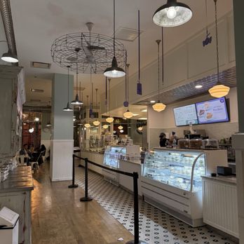Magnolia Bakery - Bakeries Near Me - Chicago, Illinois Magnolia Bakery - Bakeries Near Me - Chicago, Illinois