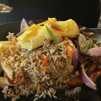 Reventon - Chaufa with Lomo Chaufa - Peruvian Near Me - Wallington, New Jersey Reventon - Chaufa with Lomo Chaufa - Peruvian Near Me - Wallington, New Jersey