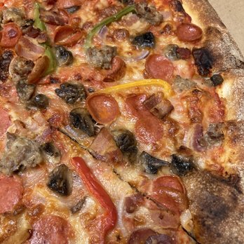 Pizzeria da Laura - NY style thin crust with combo toppings. - Pizza Near Me - Berkeley, California