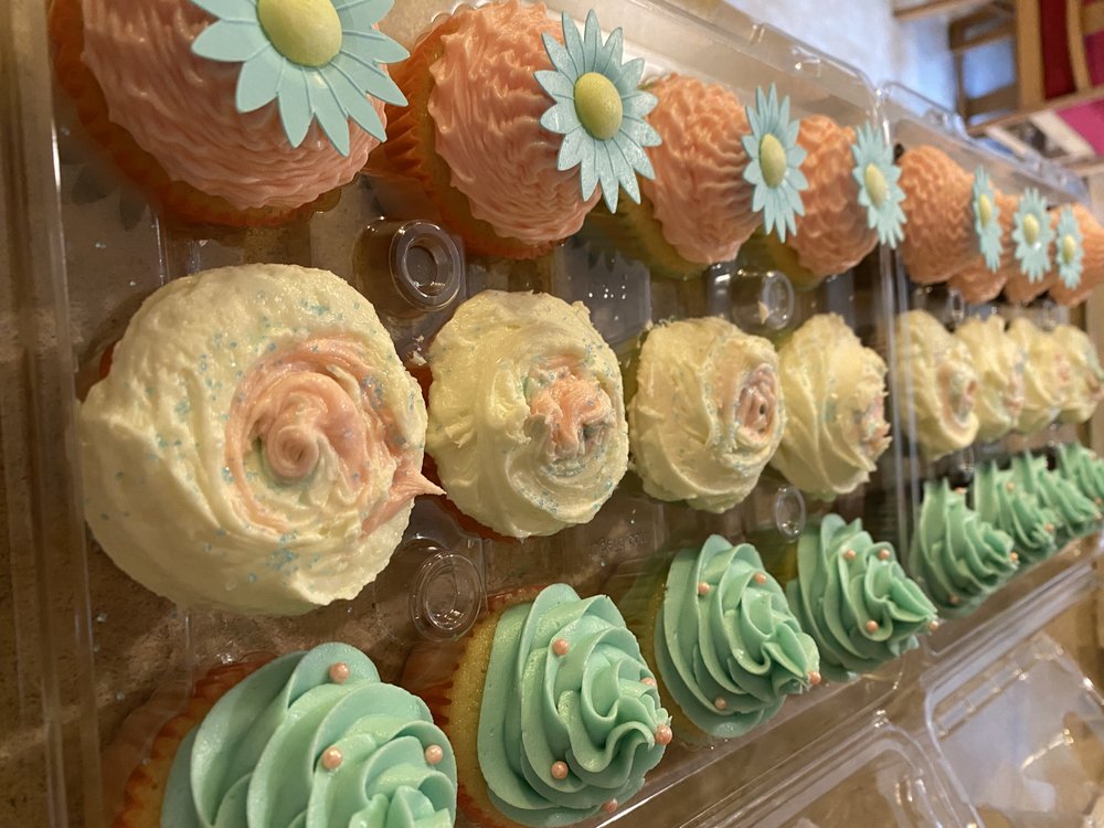 Hello Cupcake Logo