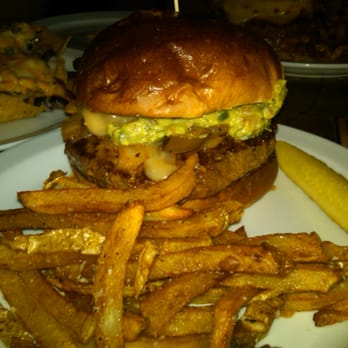 Oscar's Pub & Grill - THE BIG O!!  YUMMY - New American Near Me - Milwaukee, Wisconsin