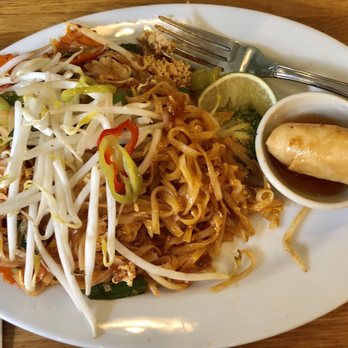 Ayada Thai - L1. Pad Thai Lunch - Thai Near Me - Elmhurst, New York Ayada Thai - L1. Pad Thai Lunch - Thai Near Me - Elmhurst, New York