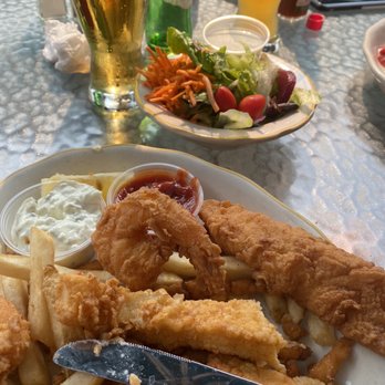 Brad's Restaurant - Seafood combo - Seafood Near Me - Pismo Beach, California
