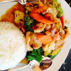 Thai Victoria - cashew nut chicken