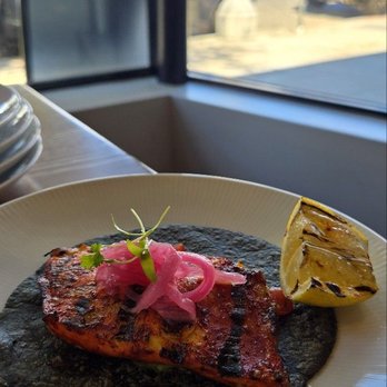 Dos Amantes - BEST fish taco ever. - Seafood Near Me - Los Angeles, California