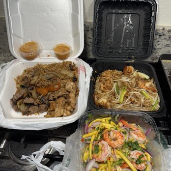 Pad Thai Restaurant - Thai Fried Rice, Pad Thai & Shrimp Mango Salad - Thai Near Me - Clovis, California
