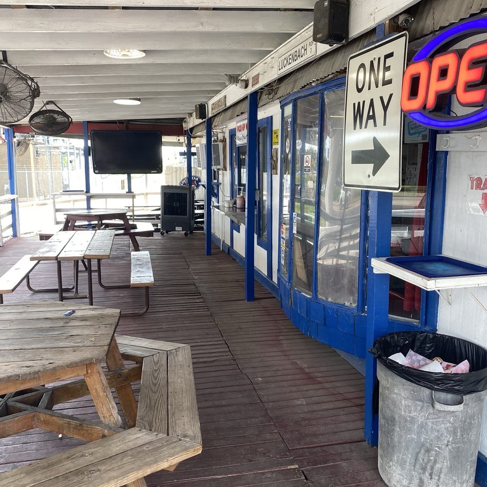 Bubba's Texas Burger Shack - The order window - Burgers Near Me - Houston, Texas Bubba's Texas Burger Shack - The order window - Burgers Near Me - Houston, Texas