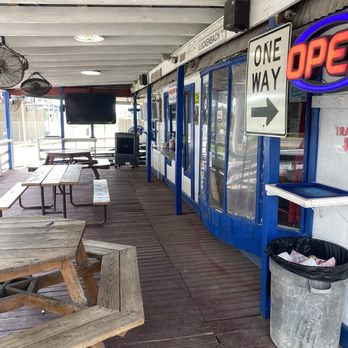 Bubba's Texas Burger Shack - The order window - Burgers Near Me - Houston, Texas Bubba's Texas Burger Shack - The order window - Burgers Near Me - Houston, Texas