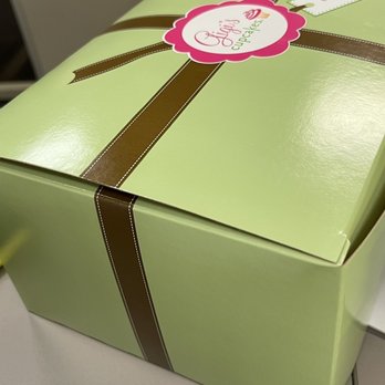 Gigi's Cupcakes - Cupcake box - Cupcakes Near Me - Cedar Hill, Texas Gigi's Cupcakes - Cupcake box - Cupcakes Near Me - Cedar Hill, Texas