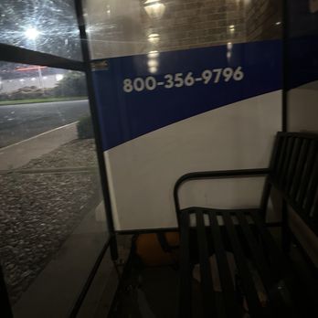 St. George Shuttle - Make shift not heated shelter no door fits 3 people 34 degrees out for 5 hours - Airport Shuttles Near Me - St George, Utah St. George Shuttle - Make shift not heated shelter no door fits 3 people 34 degrees out for 5 hours - Airport Shuttles Near Me - St George, Utah