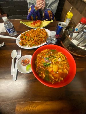 Mom's MoMo and Deli by null