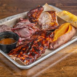 Rob's Family BBQ - Rob's Deluxe Combo