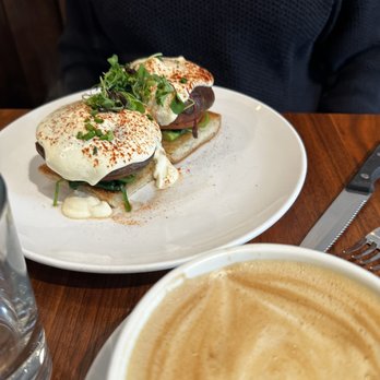 Sibling by Pushkin's - Vegan Mushroom Benedict - New American Near Me - Sacramento, California Sibling by Pushkin's - Vegan Mushroom Benedict - New American Near Me - Sacramento, California