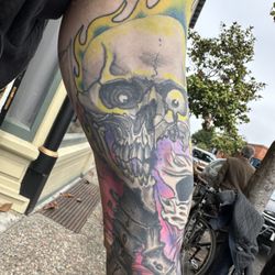 Bohemian Tattoo - Fine line skull tattoo