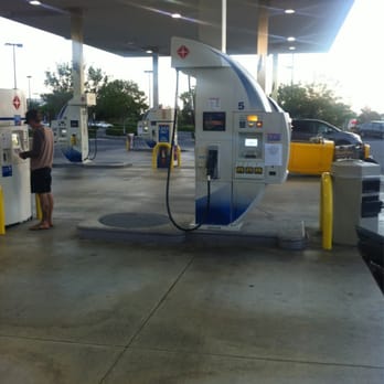 ampm - a man filling up his car at a gas station - Convenience Stores Near Me - Ladera Ranch, California ampm - a man filling up his car at a gas station - Convenience Stores Near Me - Ladera Ranch, California