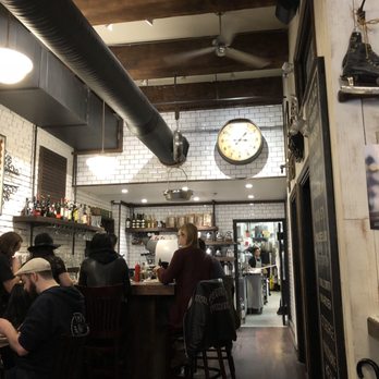 Jam Cafe on Beatty - Interior - Breakfast & Brunch Near Me - Vancouver, British Columbia