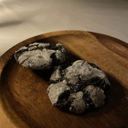 Complimentary Chocolate Crinkle Cookies