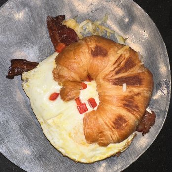 Breakfast Bitch - All American ($16) - Breakfast & Brunch Near Me - Phoenix, Arizona