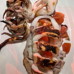 Paraiso Bar & Grill Lobster House - Grilled squid