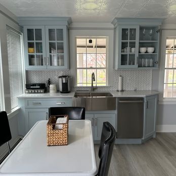 Perfect Way Tile & Stone - Marble Herringbone Backsplash - Tiling Near Me