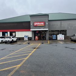 Pilot Travel Center - Enterance