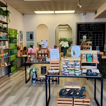 DISTRICT HEMP BOTANICALS - Updated March 2025 - 14 Photos & 15 Reviews - 9 W Market St, Leesburg, Virginia - Vitamins & Supplements - Phone Number - Yelp