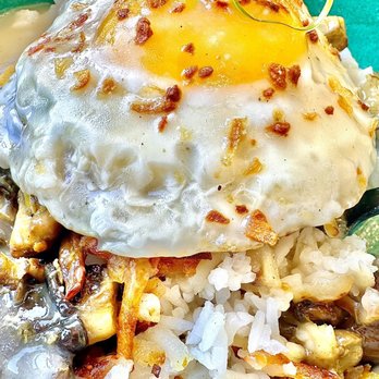 Mémoire Cà Phê - the bowl (gf) $15 curry mushrooms, hashbrowns fish sauce gravy, fried egg* jasmine rice, fried garlic, scallion - Vietnamese Near Me - Portland, Oregon
