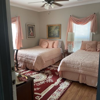 Goodbread House - Bed & Breakfast Near Me - Saint Marys, Georgia