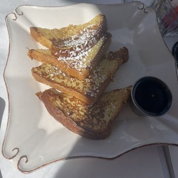 Martin's Tavern - French toast - Breakfast & Brunch Near Me - Washington, DC, District of Columbia Martin's Tavern - French toast - Breakfast & Brunch Near Me - Washington, DC, District of Columbia