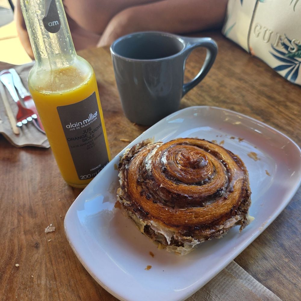 Le Coffee Shop - Breakfast & Brunch Near Me - Temecula, California