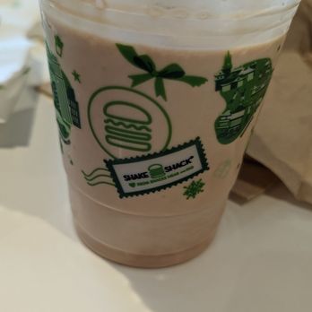 Shake Shack Mall of America - Chocolate and vanilla shake - Burgers Near Me - Bloomington, Minnesota