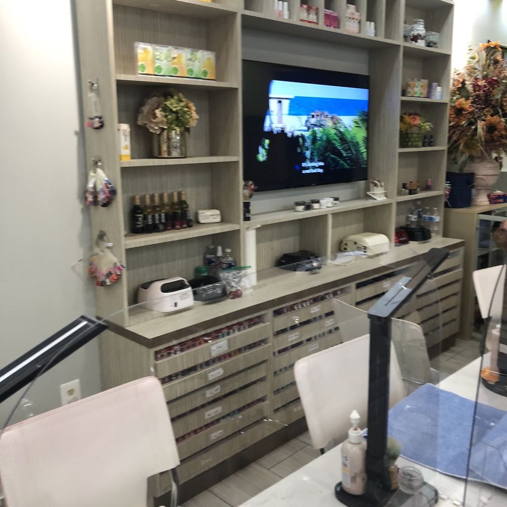 Glamour Nails - Nail Salons Near Me - Annapolis, Maryland