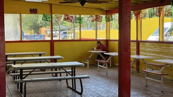 El Paisa Taqueria by null