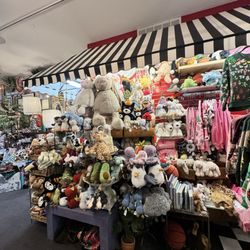 Seabel's Gourmet Shop - Jellycat display is so beautiful!