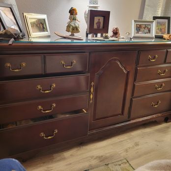 Drab 2 Fab - Large dresser before restoration - Furniture Repair Near Me - Petaluma, California Drab 2 Fab - Large dresser before restoration - Furniture Repair Near Me - Petaluma, California