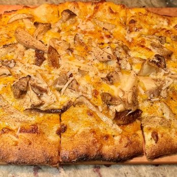 Copper Bar - Mushroom Pizza - Bars Near Me - Kohala Coast, Hawaii Copper Bar - Mushroom Pizza - Bars Near Me - Kohala Coast, Hawaii